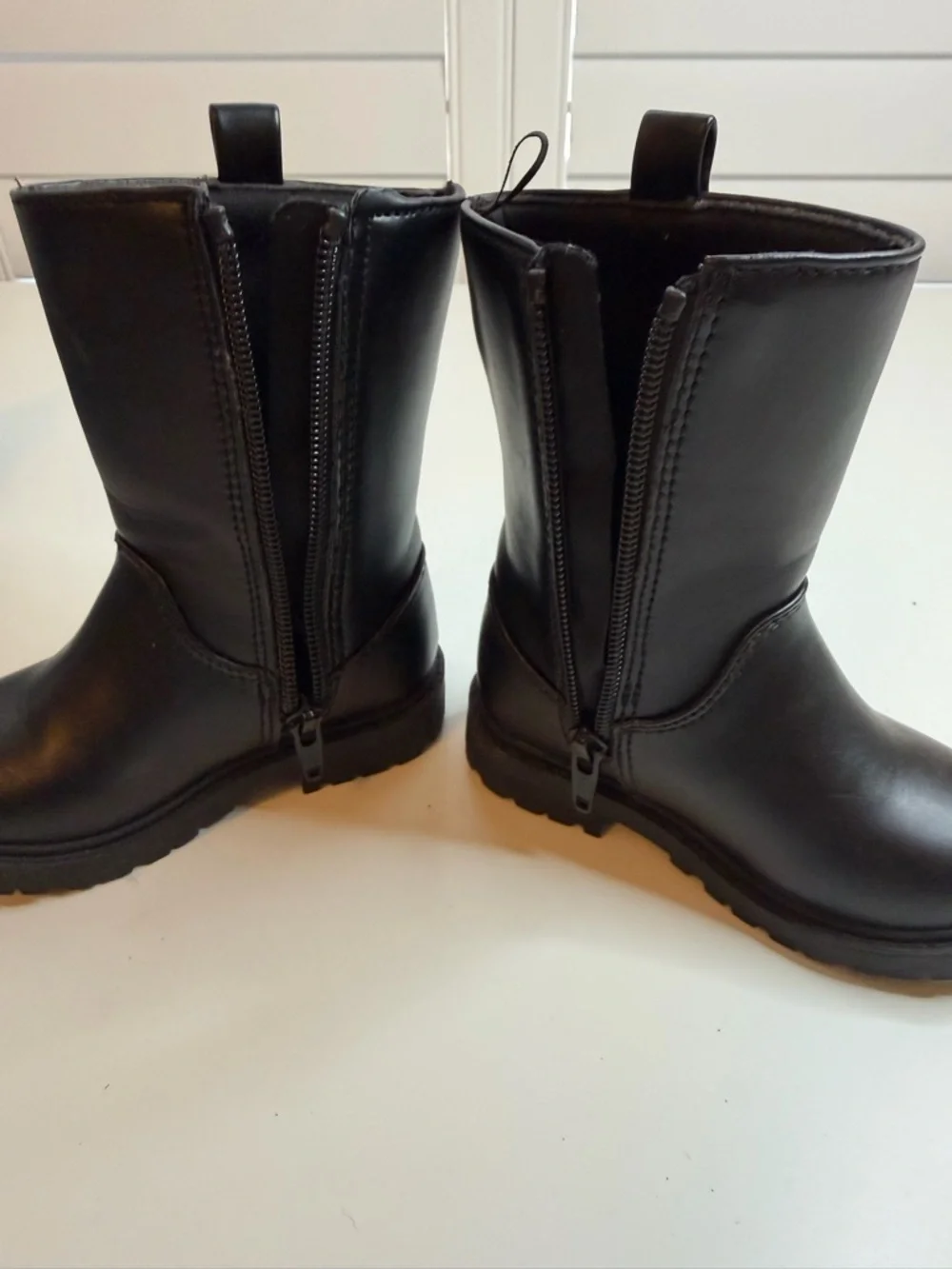 Cat & Jack sleek black